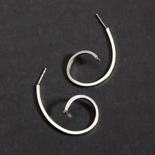 Load image into Gallery viewer, Rose Dew Curl Earrings